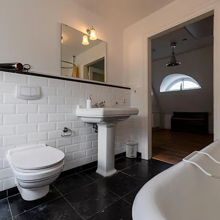 Udars Im Apartman